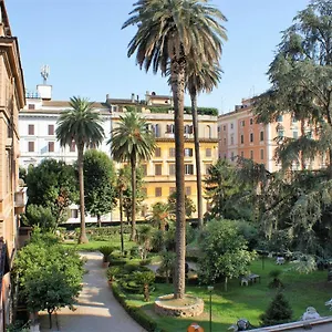 https://capitolium-rooms.it-romehotels.com